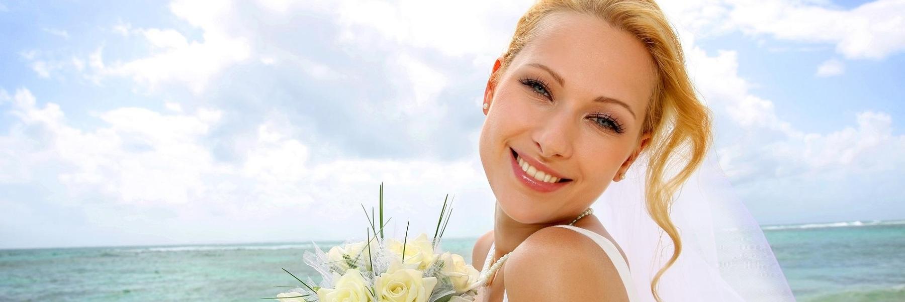 Bride smiling at Lake Roland in Towson MD